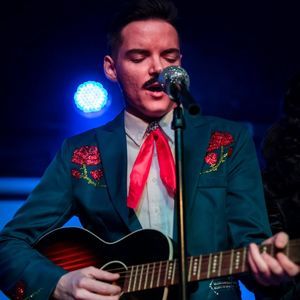 Meet your Posher, Maxwell